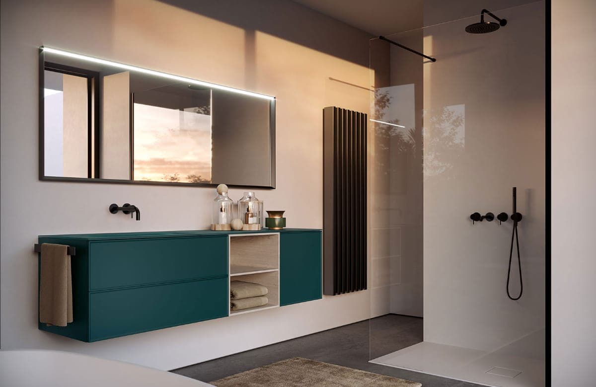Bagno moderno con doccia filo pavimento e radiatore di design